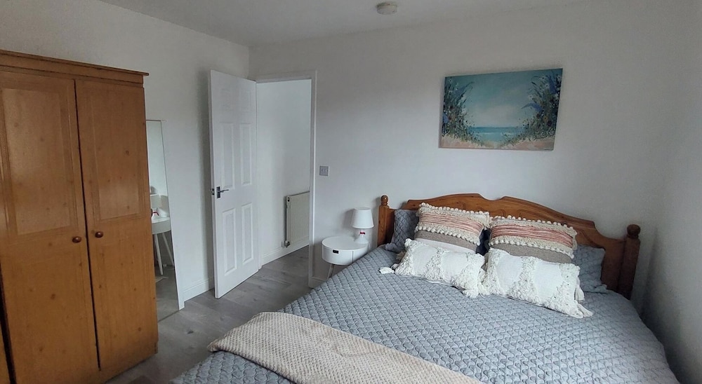 Couples/business/family- Wifi- Parking- Sleeps 2