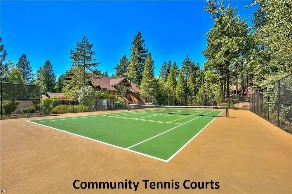 Lake Tahoe Vacations - Third Creek Comfort 2 Bedroom Townhouse by RedAwning - Property Image 6