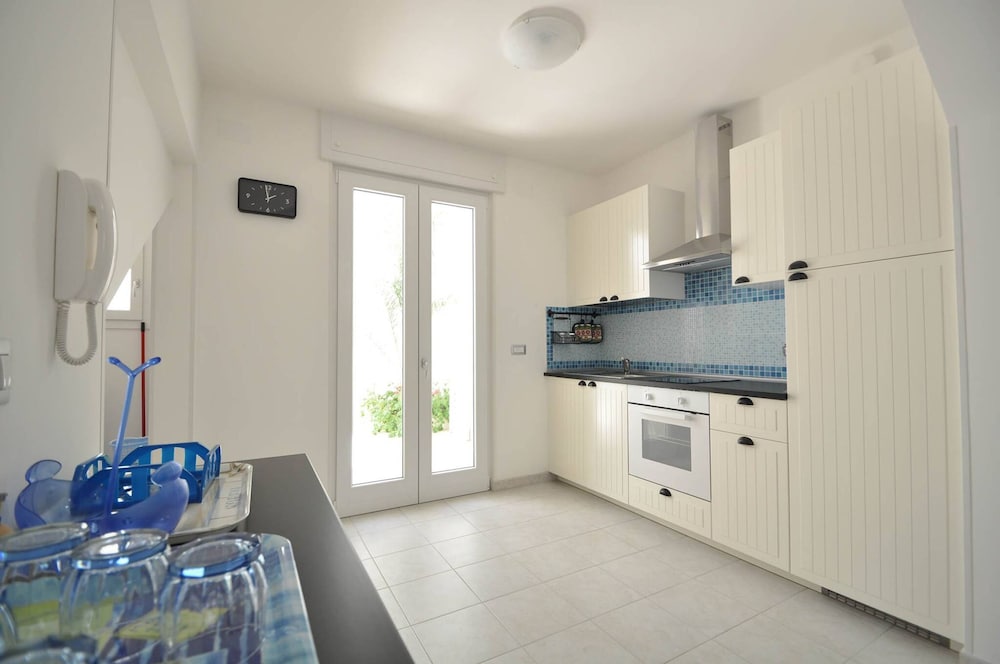 Villa Sacher Sleeps 12 Just 100 Metres From the sea
