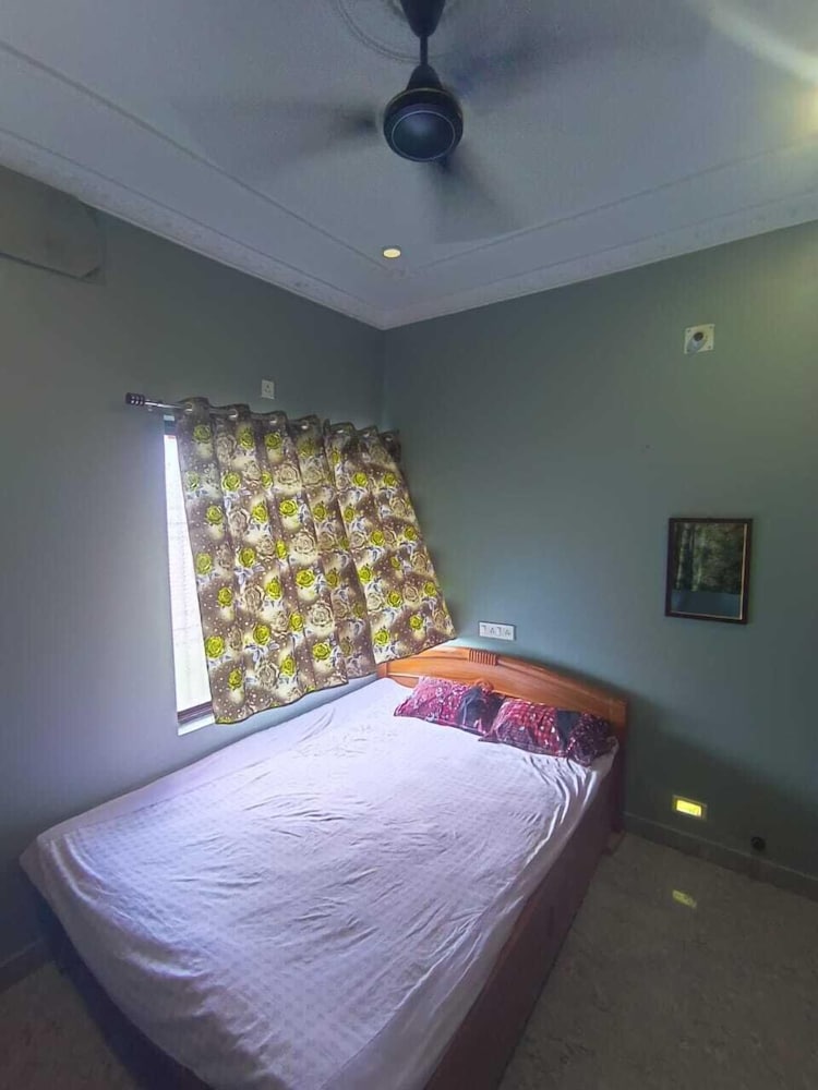 Om Guest House