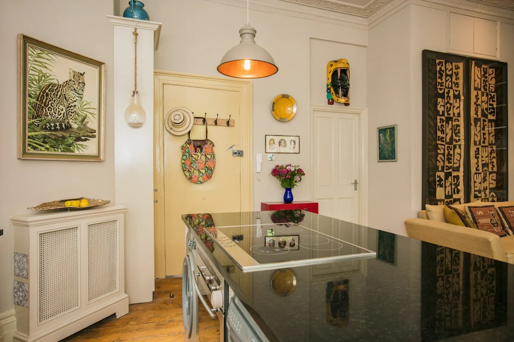 Exquisite Notting Hill Flat With Roof Terrace