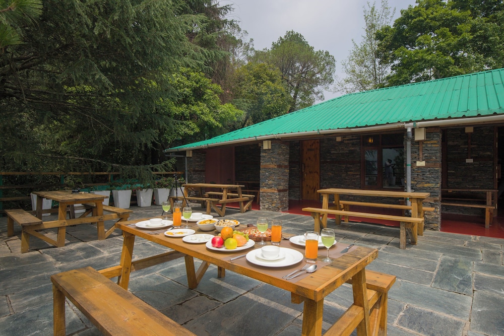 Alaya Stays Suro Woodbine Chalet Cottage