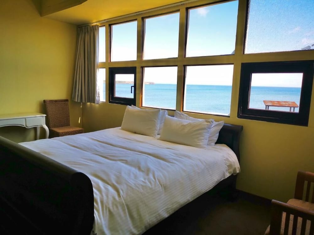 23.5 Blue B & B