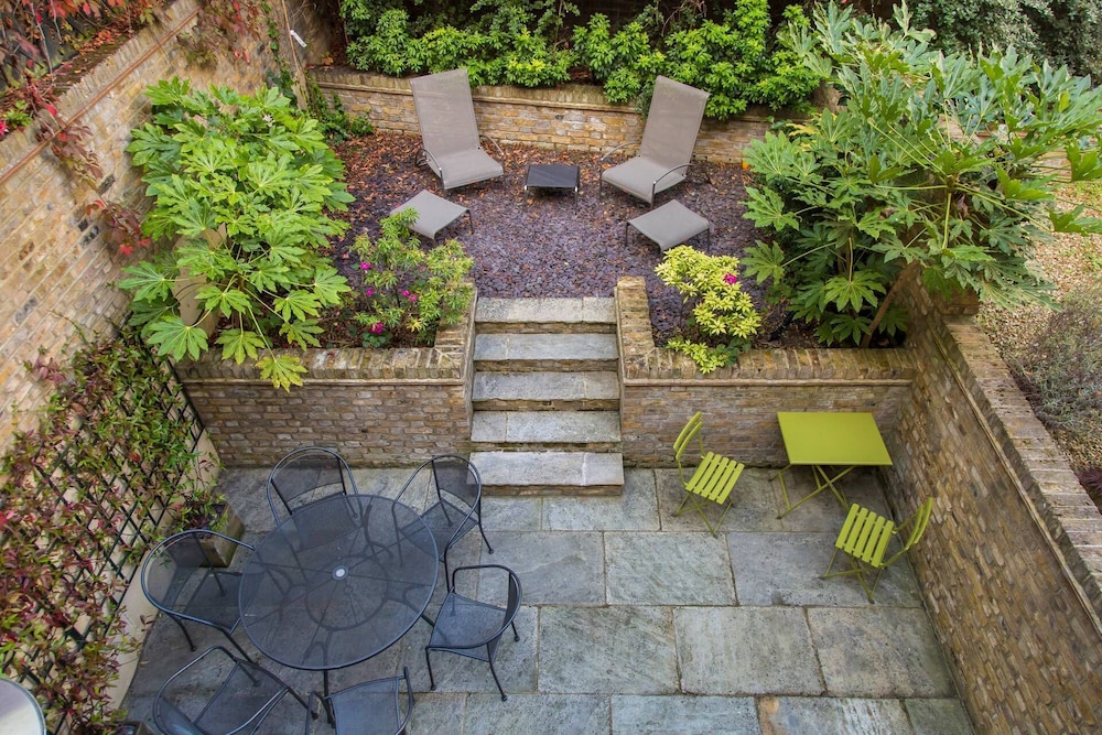 Hans Place II by Onefinestay