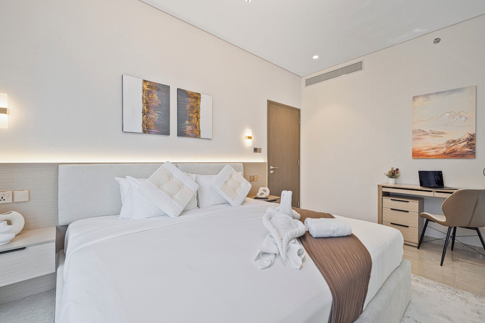 Grande Suites by Hostiva - Burj View