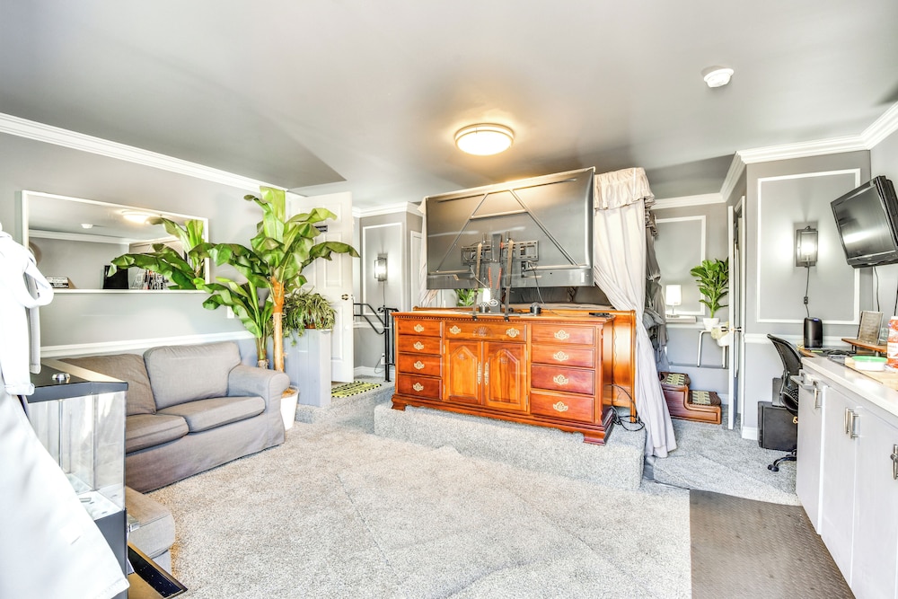 1 Mi to Dtwn & UGA Campus: Cozy Athens Getaway!