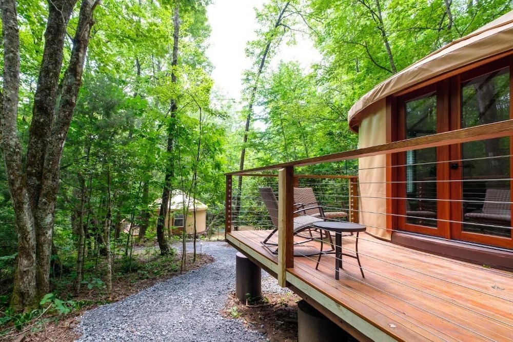 Creekside Yurt - The Dreamer