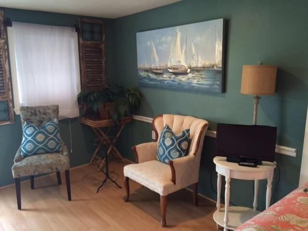 Tranquil Cove 201C