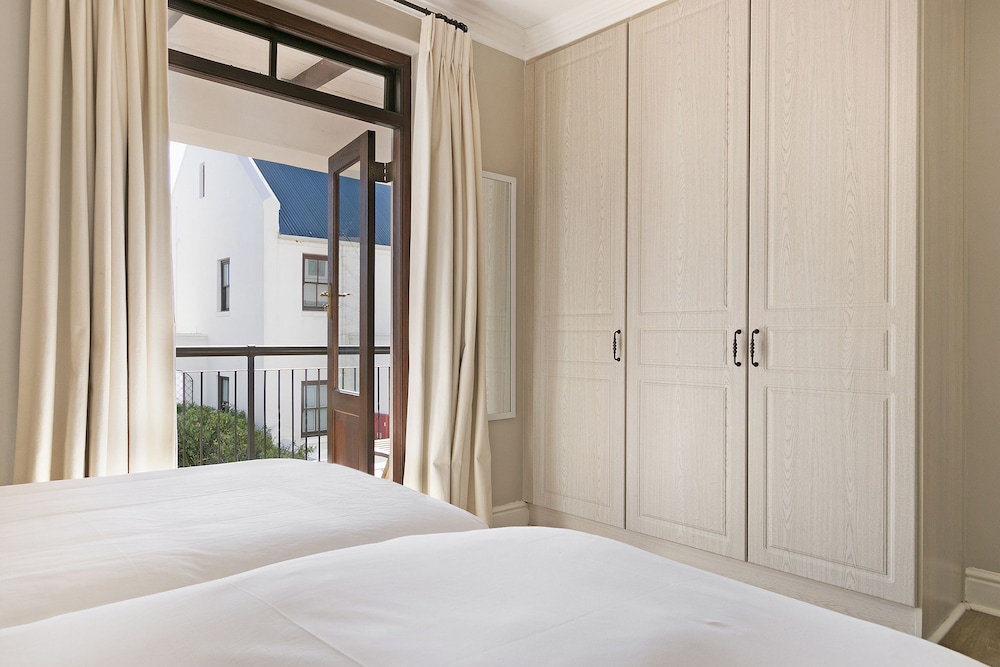 Winelands Golf Lodges at De Zalze