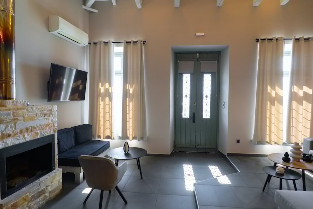 Seafront Karma Luxury - An Escape From Reality