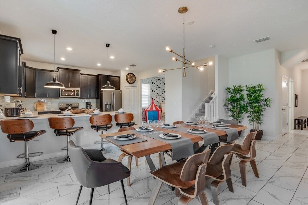 6 Bdrmgolf Coursegated Resort - Image 3