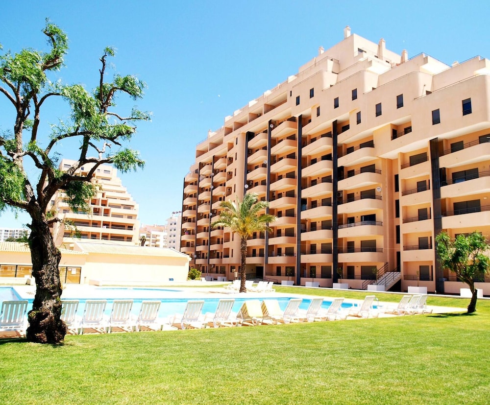 14 in Portim o With 1 Bedrooms and 1 Bathrooms