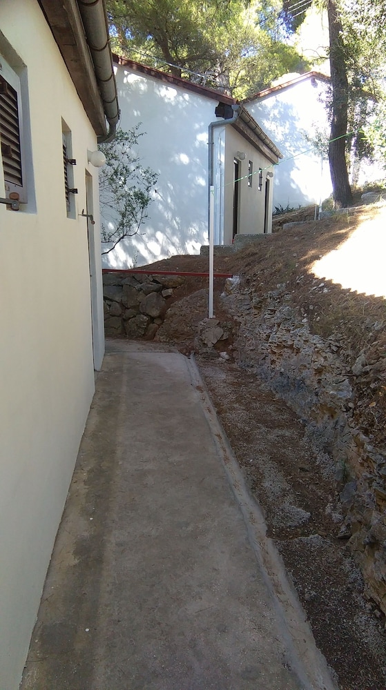 Tourist Resort Milna Vis