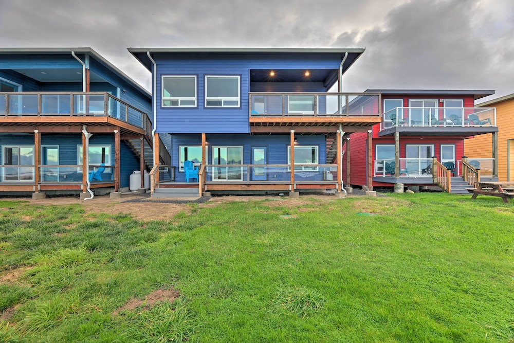 Sanderling Sea Cottages, Unit 6 w/ Beach Access! view 4