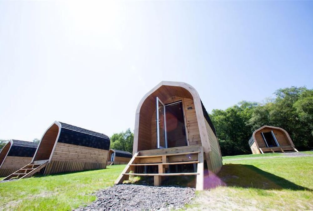 Ernest's Retreat Glamping Site view 3