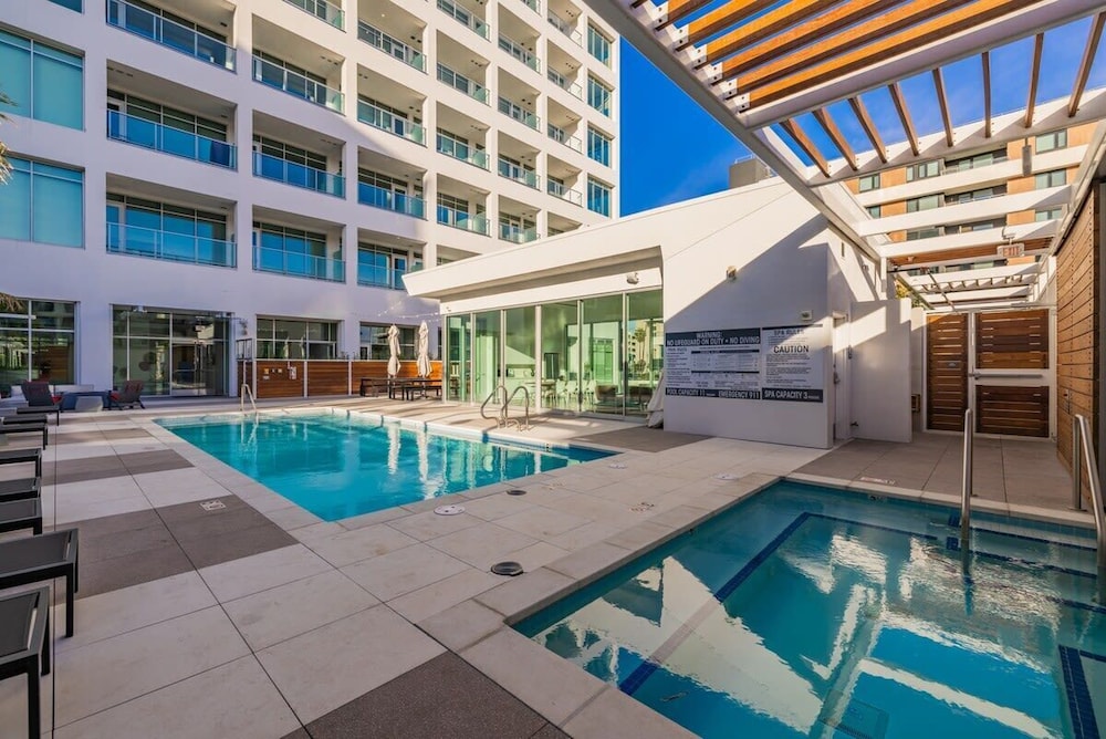 @marbella Lane - 3BR Coastal Retreat w/ Luxe Touch