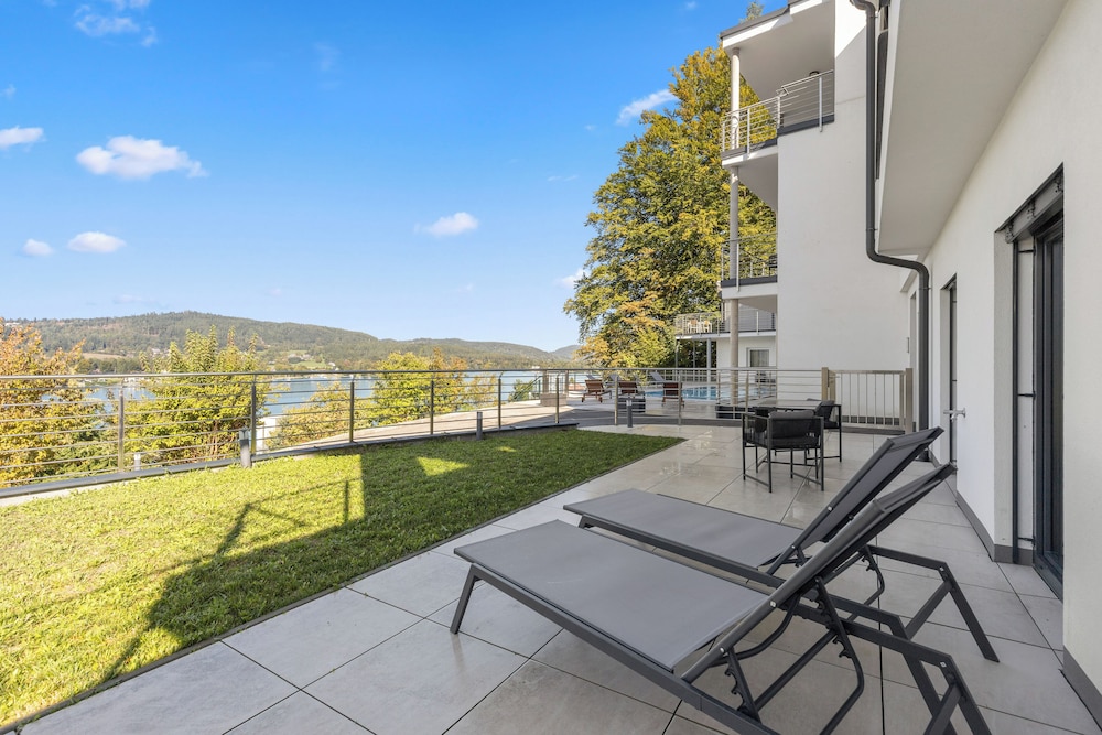 Maria Blick Lake View Apartments