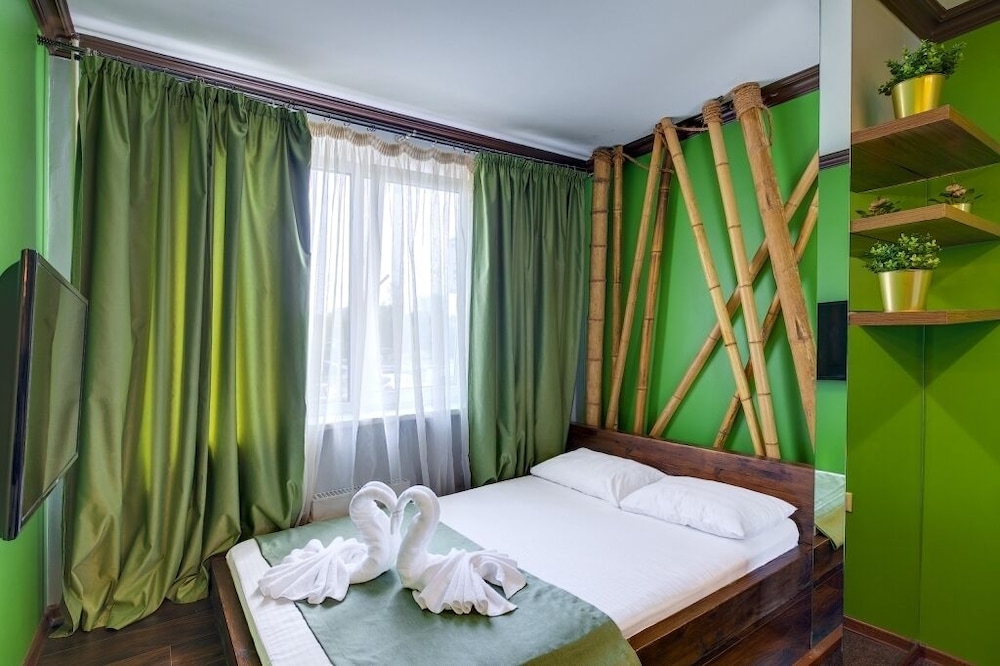 Hotel in Maryino