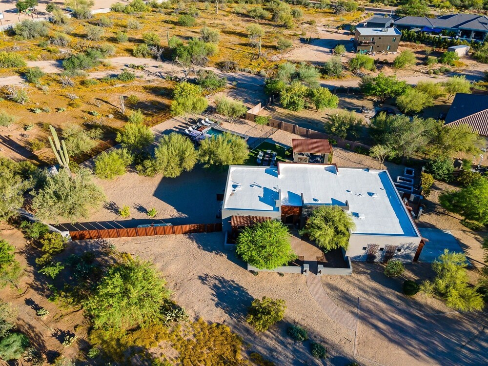 Lone Mountain Casita 1 Bedroom Home by RedAwning