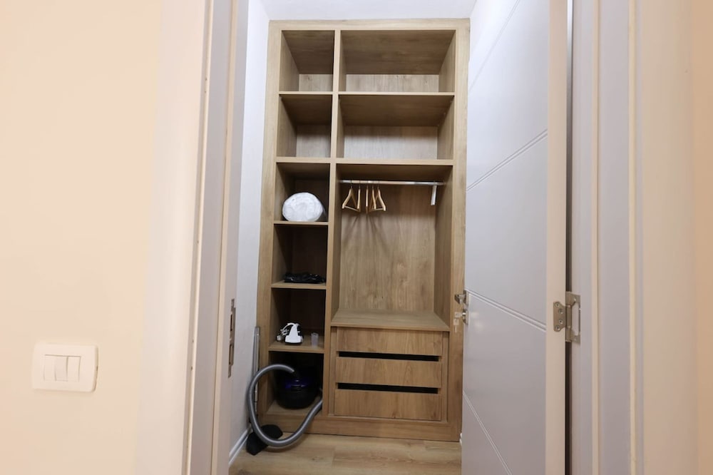 Grandstay Apartments 008