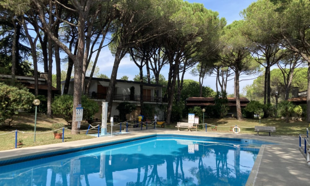 Lovely Flat Bungalow Type in Residence With Pool