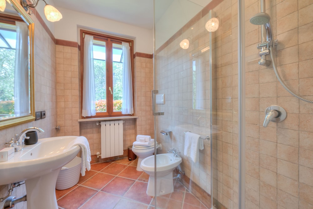 Borgo Belvedere Apartment With Lake View