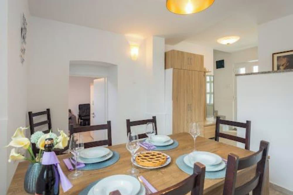 Apartment Alice - close to Pula centre