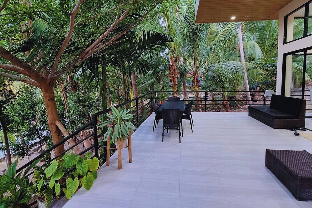 Balcon - Exclusive Private Villa in Camotes Island, Cebu, Philippines