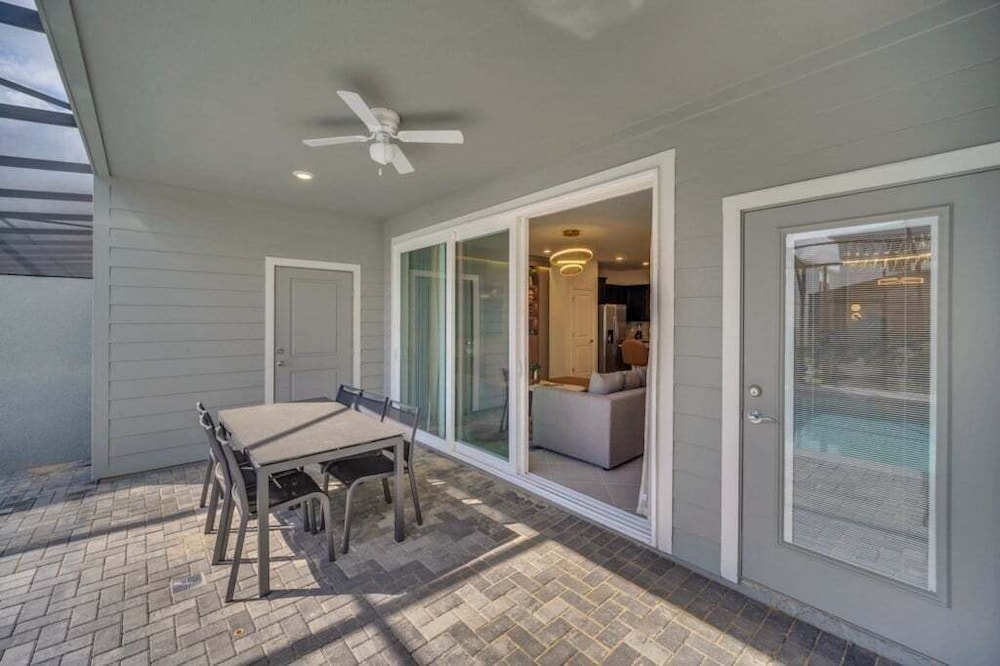 5 Bedroom Townhome With Private Splash Pool! 5 Townhouse