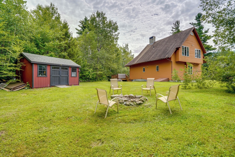 Game Room, Hot Tub! Year-round Dover Retreat