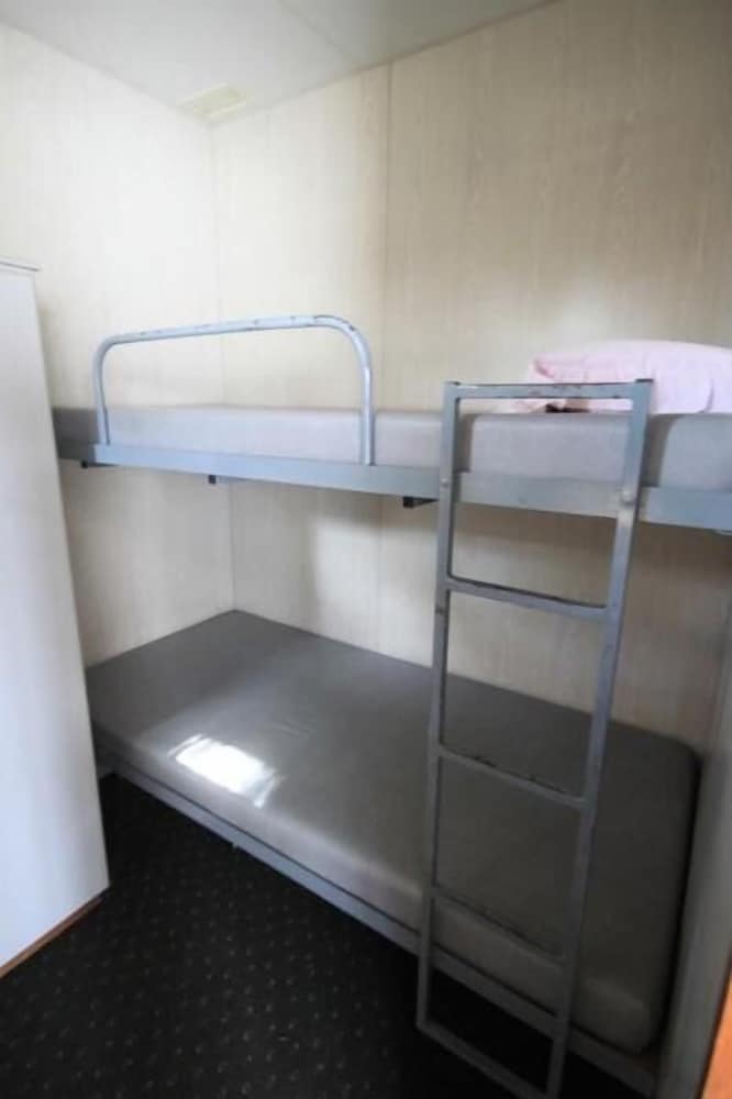 Lakes Caravilla Caravan Park