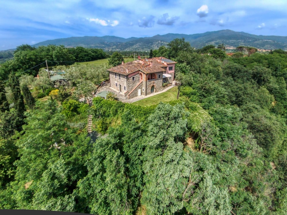 Lovely Farmhouse in Pian di Sco With Barbecue