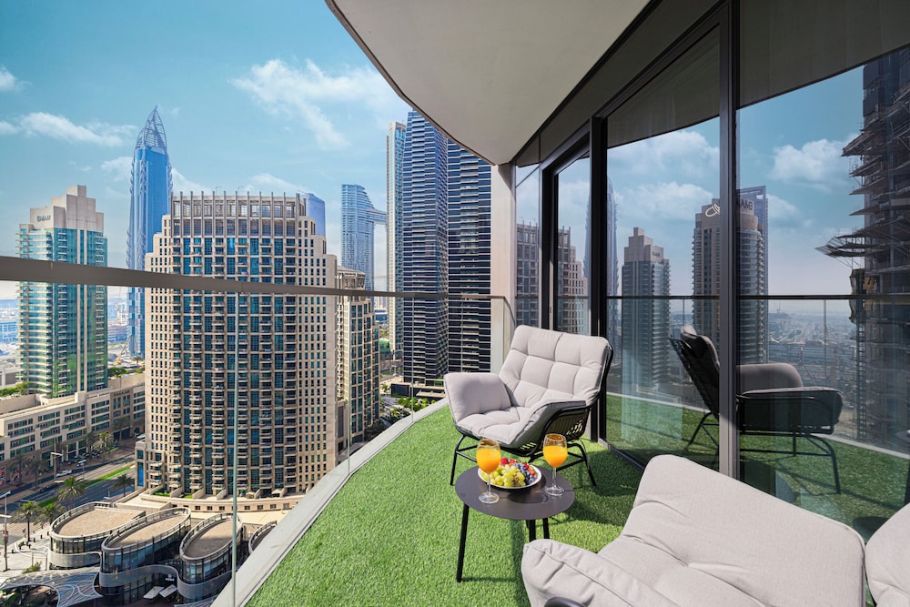 Grande Suites by Hostiva - Burj View