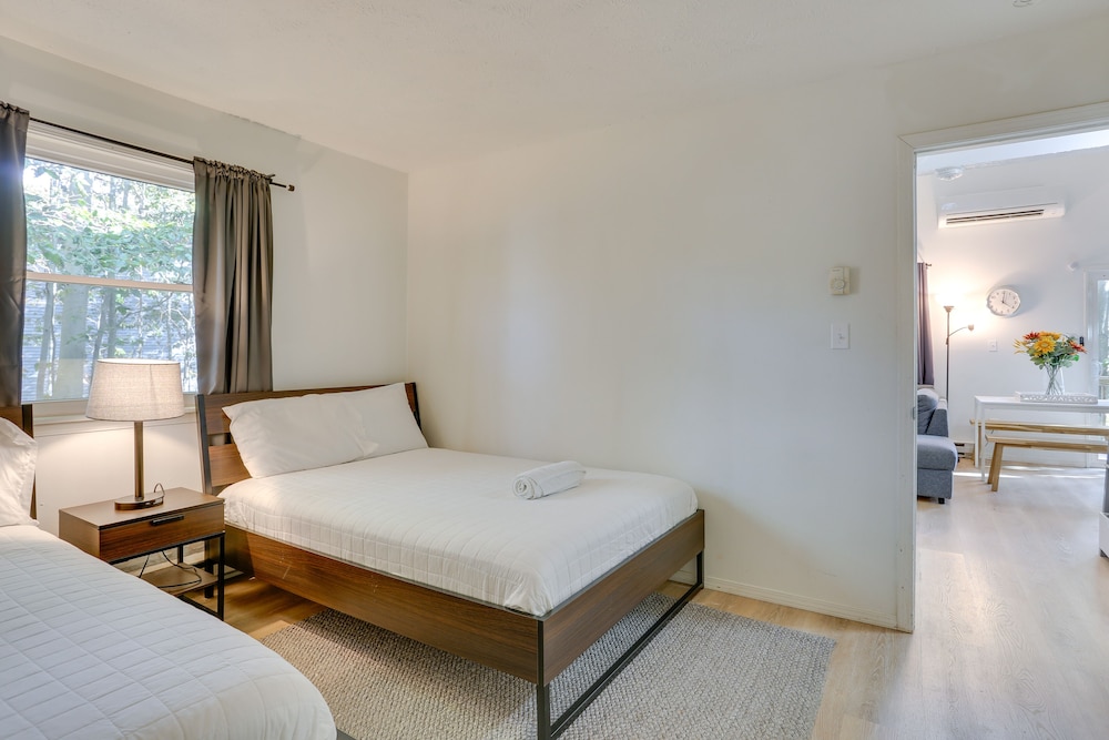 Scranton Vacations - Modern Poconos Chalet w/ Private Hot Tub, Fire Pit - Property Image 5