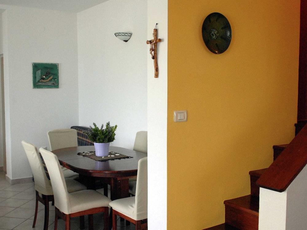 Holiday Home in Veli Rat Near Saharun