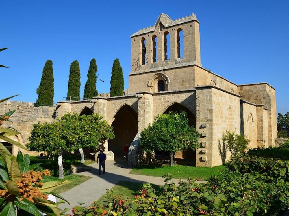 Photo 33