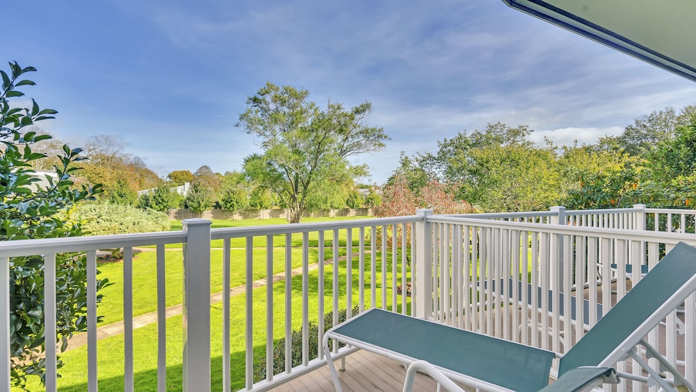East Hampton House Resort