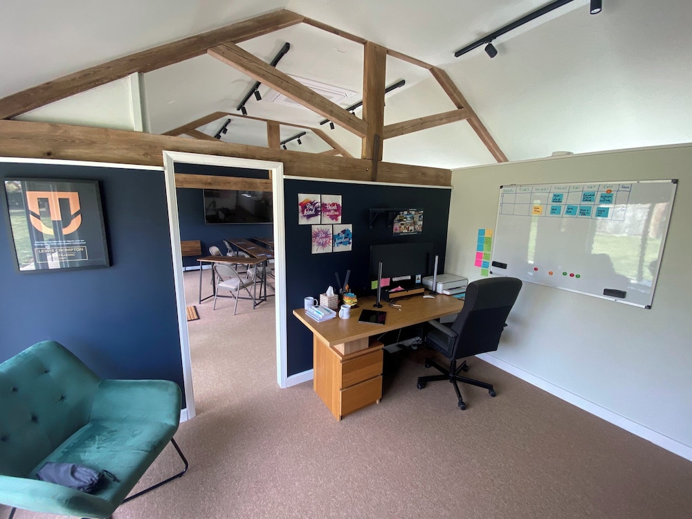 Guys Head Cottage