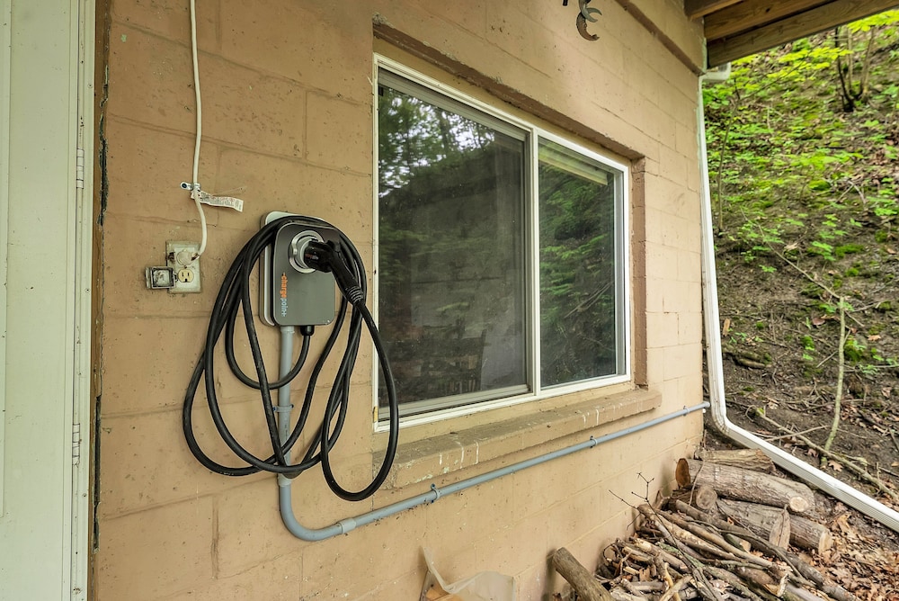 Peaceful Lakefront Getaway On Cayuga Lake 4 Bedroom Cottage