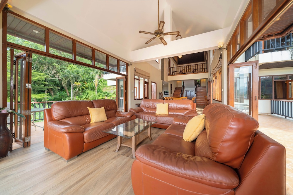 Emerald Hill Villas