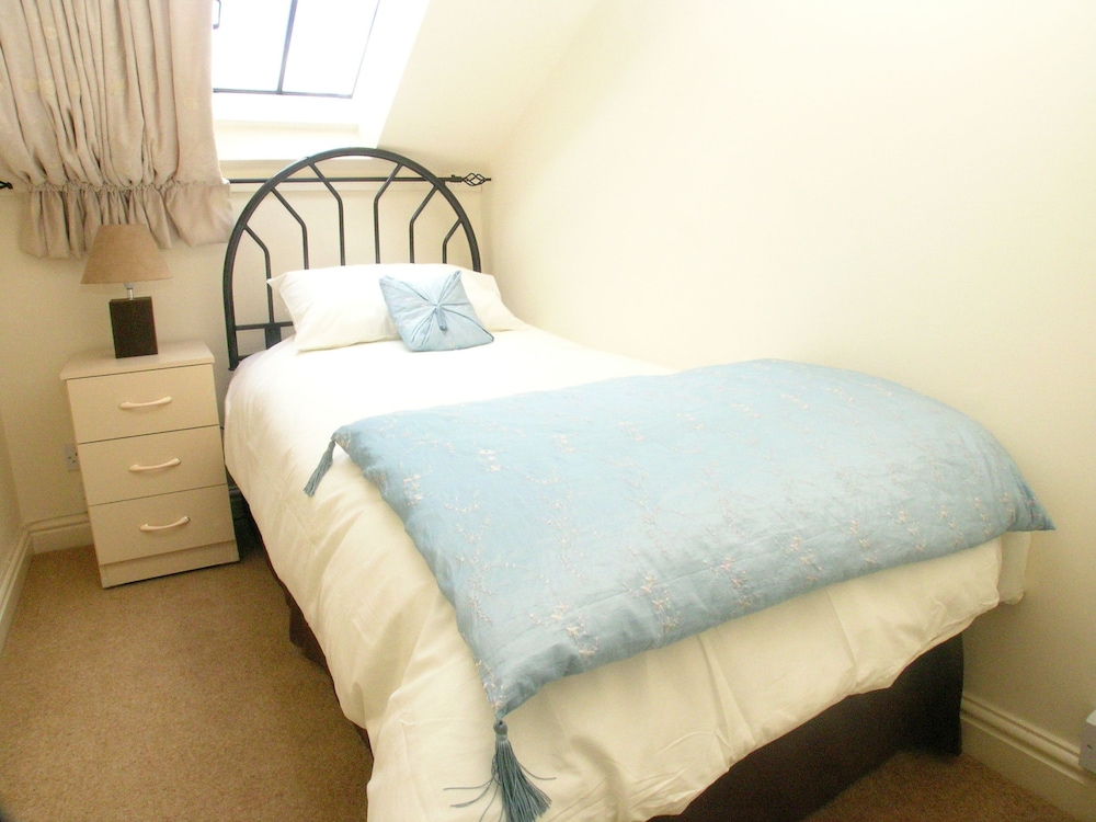 Juliet Cottage view 3
