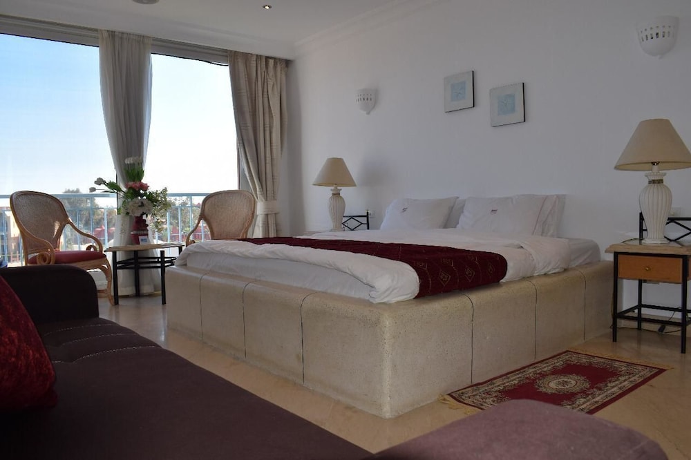 Amazing Penthouse with Sea and Roof Pool view 2