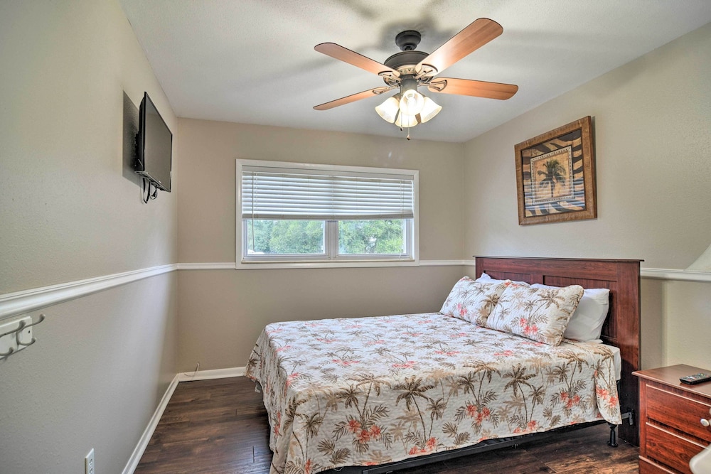 Seminole House < 1 Mile to Indian Rocks Beach!