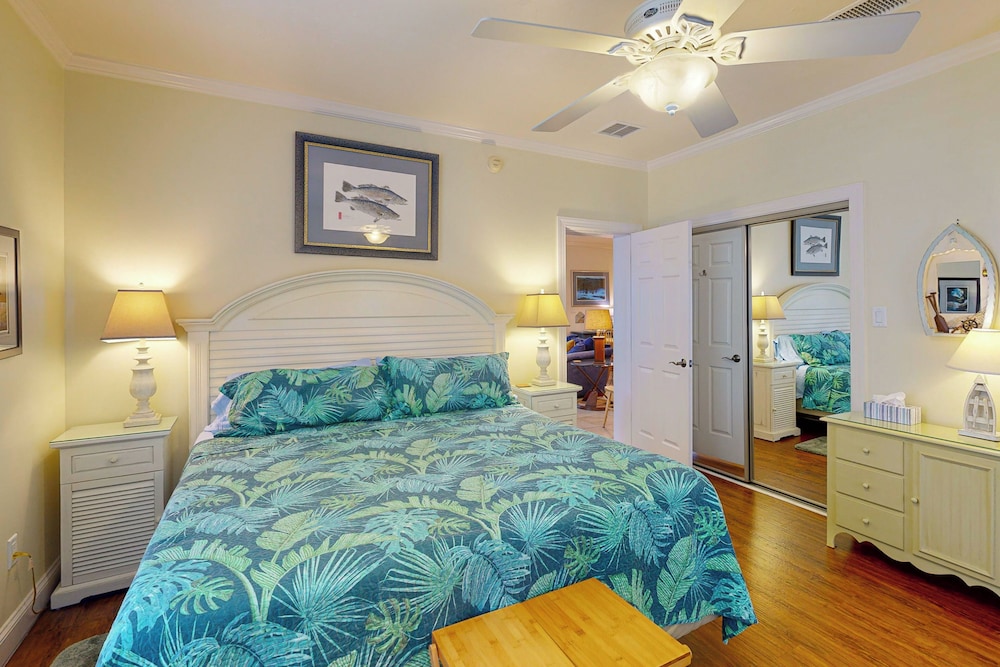 Dog-friendly Riverfront 3BR w/ Fire Pit & Dock