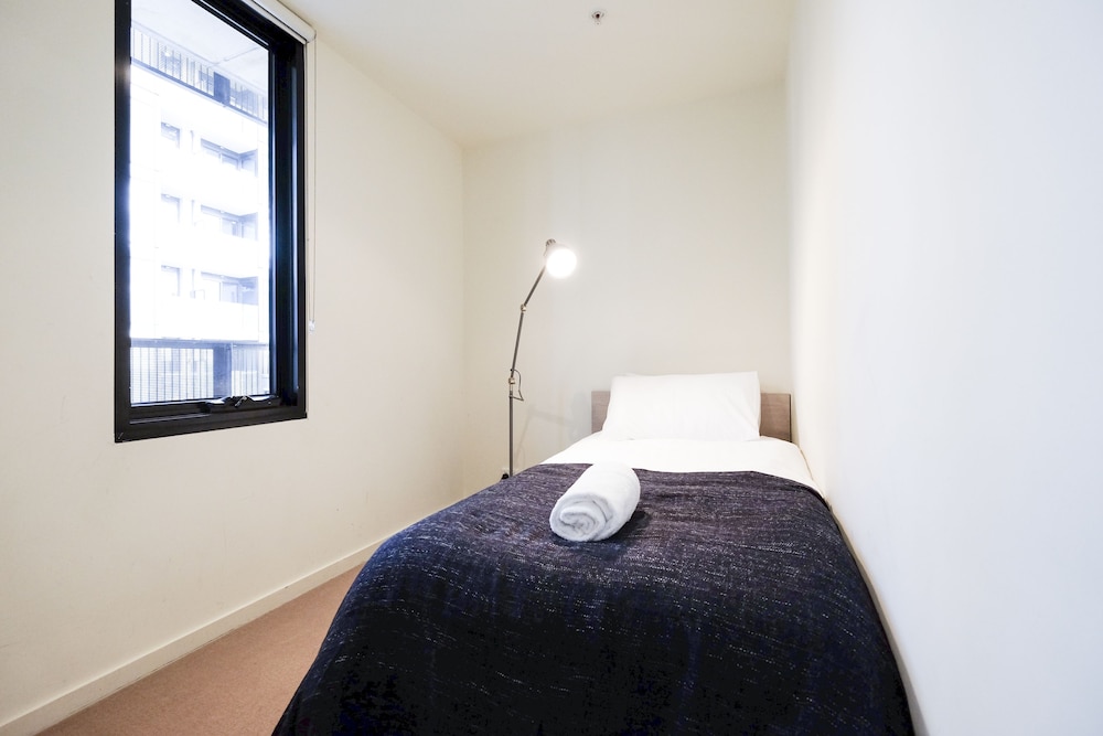 Mono Apartments on Franklin photo 2