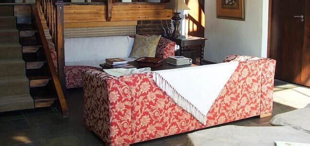 Coral Tree Inn