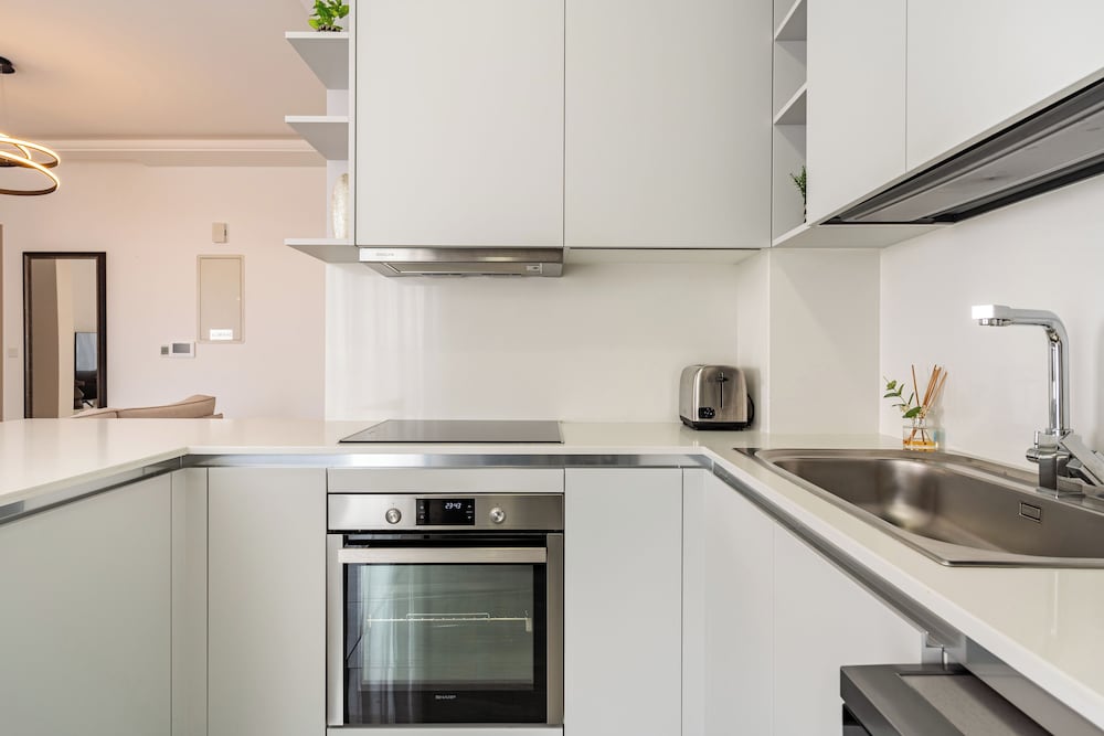 YAMAS Urban Living Platinum 77 Apartments