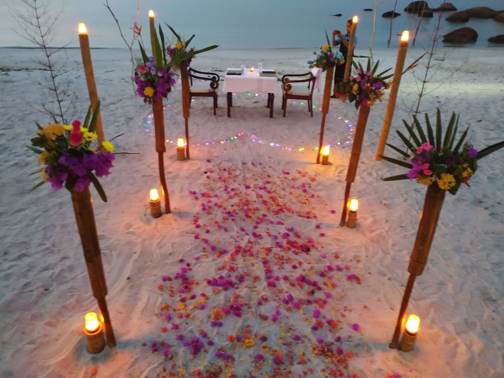 lorin beach resort belitung