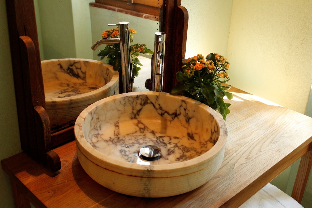 Almora Bed & Breakfast
