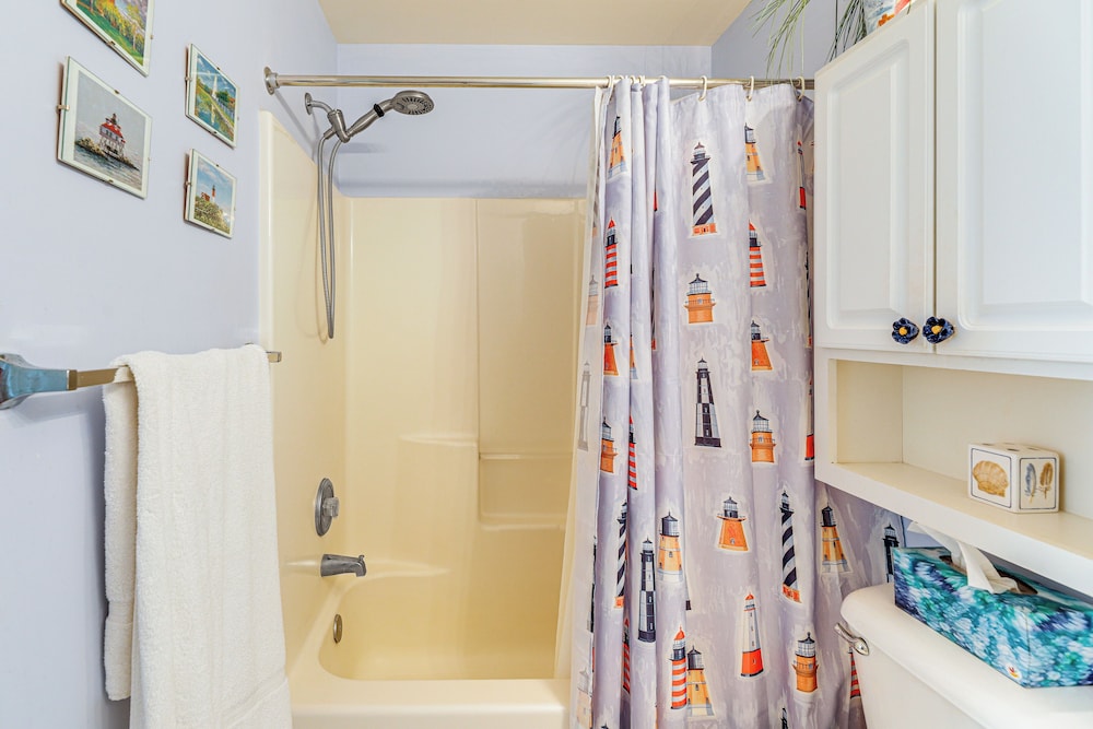 Swim, Boat & Explore: Marsh-front Gem in Delaware!
